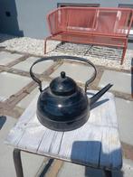 Set van theepot, kolenbak en kolenkit, Ophalen