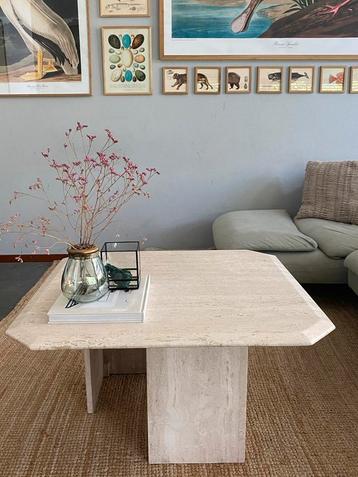 Travertin vintage salontafel beschikbaar voor biedingen