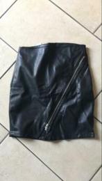 Zwarte leder look rok  maat xs  NIEUW!!, Zwart, Nieuw, Ophalen of Verzenden, Maat 34 (XS) of kleiner