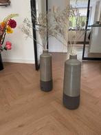 Mooie, grote vazen met mooie zijde bloem erin, Huis en Inrichting, Ophalen, Steen, Overige kleuren, 50 tot 75 cm
