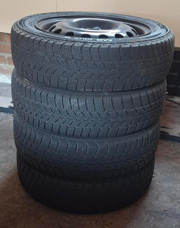 Winterbanden met stalen velg oa Toyota Aygo beschikbaar voor biedingen