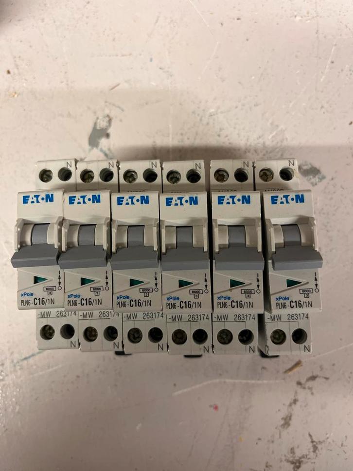 Eaton xPole PLN6-C16/1N Schakelaars 6x, Hobby en Vrije tijd, Elektronica-componenten, Zo goed als nieuw, Ophalen of Verzenden