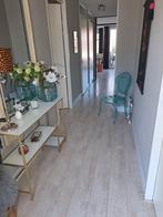 Side table wit gehard glas met goudkleurig frame, Ophalen, 25 tot 50 cm, Rechthoekig, Glas