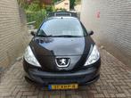 Peugeot 206+ 1.1 5D 2011 Zwart, Auto's, Voorwielaandrijving, 750 kg, 4 cilinders, Zwart