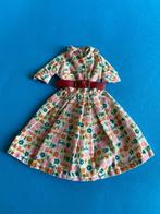Vintage Barbie ‘Barbie learns to cook, nr 1634’, Verzamelen, Poppen, Verzenden, Gebruikt, Kleertjes