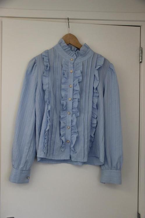 Lichtblauwe Blouse – Maat S – Elegant & Fris, Kleding | Dames, Blouses en Tunieken, Zo goed als nieuw, Maat 36 (S), Blauw, Ophalen of Verzenden