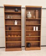 Twee hele hoge vintage boekenkasten, 231cm, Ophalen, Met plank(en), Gebruikt, 200 cm of meer