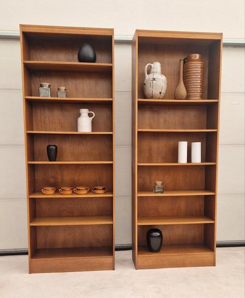 Twee hele hoge vintage boekenkasten, 231cm, Huis en Inrichting, Kasten | Boekenkasten, Gebruikt, 50 tot 100 cm, 200 cm of meer