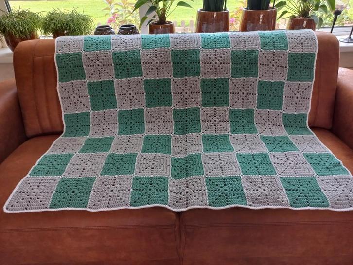 Nieuwe handgemaakte gehaakte sprei, deken, ledikant deken, Huis en Inrichting, Woonaccessoires | Plaids en Woondekens, Nieuw, Ophalen of Verzenden