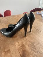 te koop, Roland Cartier pump met naaldhak (10 cm ), Kleding | Dames, Schoenen, Pumps, Zwart, Ophalen of Verzenden, Gedragen