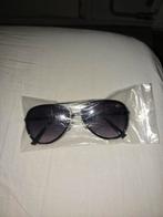 Lacoste Zonnebril - Stijlvol en beschermend!, Overige merken, Zonnebril, Zwart, Ophalen of Verzenden