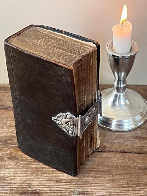 BIJBEL UIT 1851 (HET NIEUWE TESTAMENT), Antiek en Kunst, Antiek | Goud en Zilver, Goud, Zilver, Verzenden