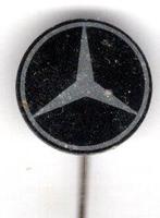 Mercedes blik auto speldje 15 mm ( B_250 ), Verzenden, Zo goed als nieuw, Transport, Speldje of Pin