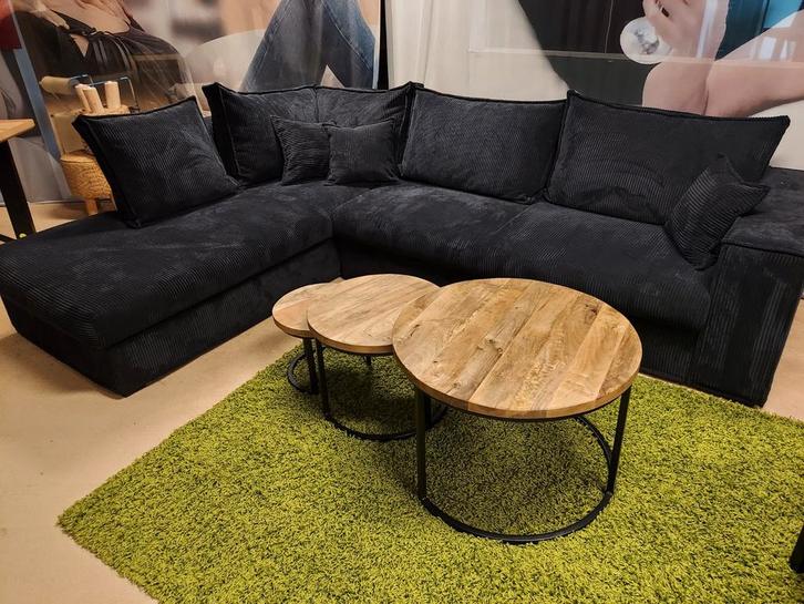 Hoekbank RIBSTOF 300 x 200 cm kleur zwart NIEUW!, Huis en Inrichting, Banken | Bankstellen, Nieuw, Hoekbank, Vierpersoons of meer