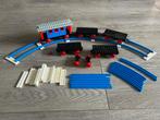 Lego Trein wagonnen met magneet koppeling en rails, Kinderen en Baby's, Speelgoed | Duplo en Lego, Ophalen of Verzenden, Zo goed als nieuw