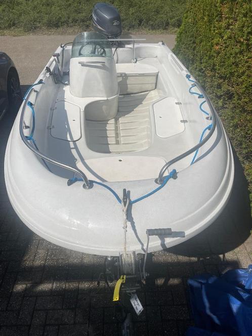CAP 400 Consoleboot, Watersport en Boten, Vis- en Consoleboten, Gebruikt, 30 tot 50 pk, 3 tot 6 meter, Benzine, Buitenboordmotor