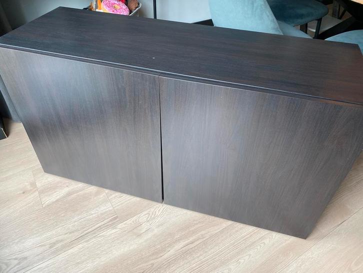 Besta kast, Huis en Inrichting, Kasten | Dressoirs, Zo goed als nieuw, 100 tot 150 cm, 25 tot 50 cm, Met deur(en), Met plank(en)
