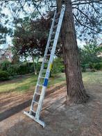 ladder 2 delig 14 treden, Doe-het-zelf en Verbouw, Ladders en Trappen, Ophalen, Zo goed als nieuw, Ladder, 4 meter of meer
