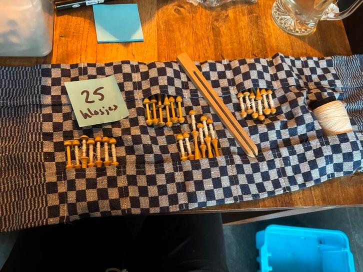 Heel vee klanklos klosje (>450), Hobby en Vrije tijd, Kantklossen, Gebruikt, Overige typen, Ophalen of Verzenden