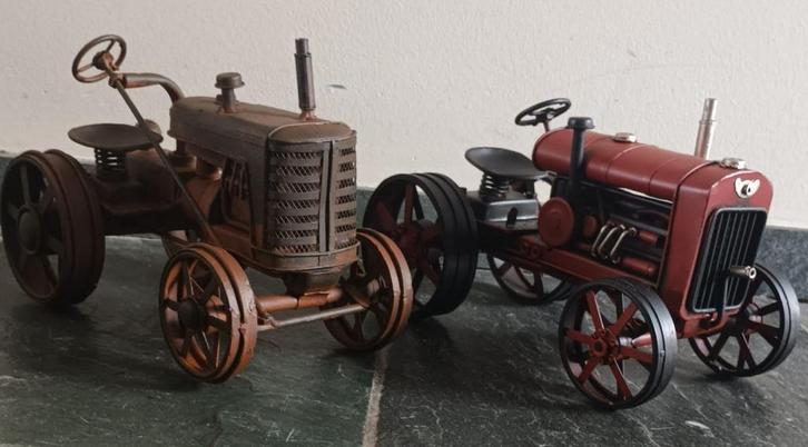 Nieuwe Trekker Tractor Oud model , Rood model, Huis en Inrichting, Woonaccessoires | Overige, Nieuw, Ophalen