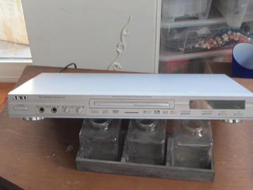 Akai DVD speler DVD-P4330S  zilverkleurig met afstandbed. beschikbaar voor biedingen
