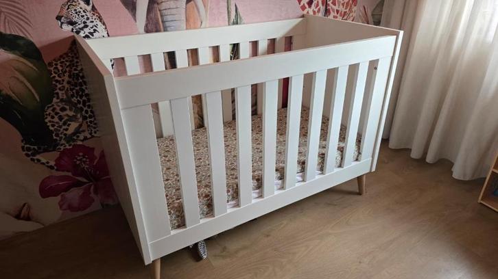 TWF Ledikant 60 x 120 Beach Island White, Kinderen en Baby's, Babywiegjes en Ledikanten, Zo goed als nieuw, Ledikant, Ophalen
