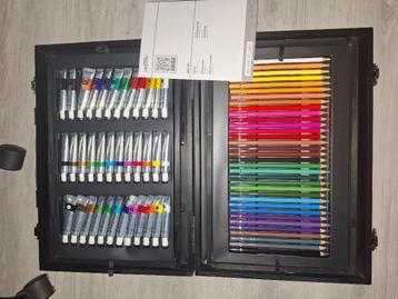 Crelando premium art set 174 piece beschikbaar voor biedingen