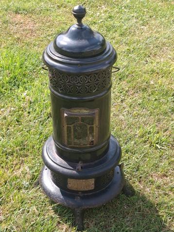 Vintage Petroleumkacheltje Original Haller beschikbaar voor biedingen
