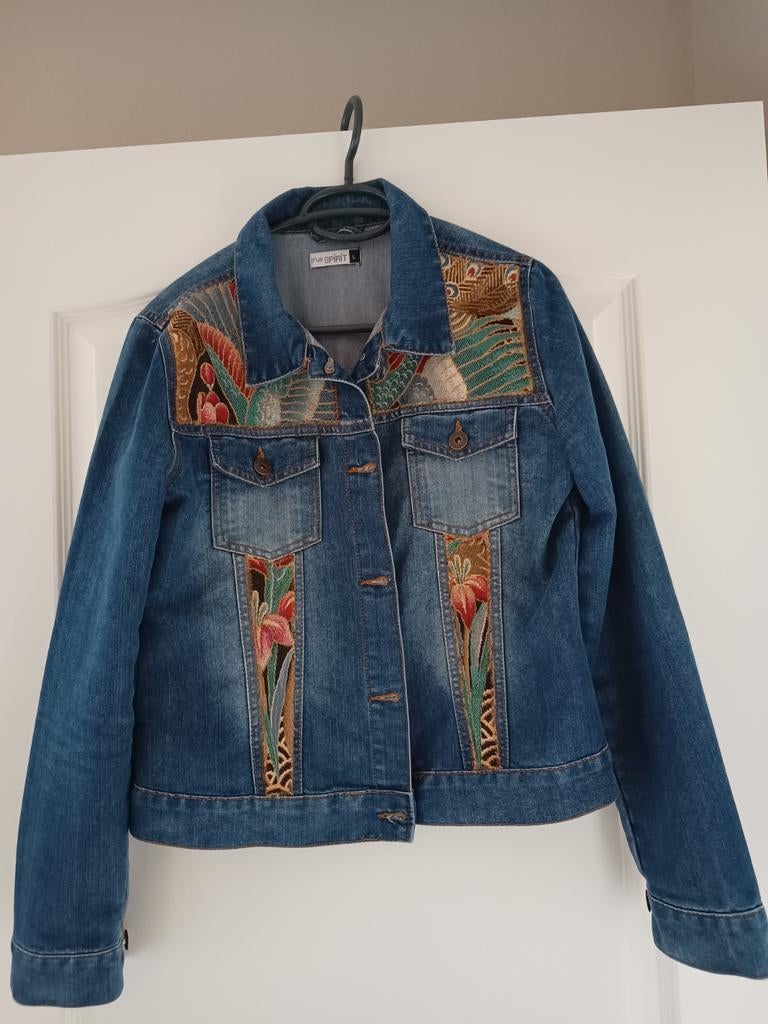 Gepimpt spijkerjasje, Ophalen of Verzenden, Zo goed als nieuw, Maat 38/40 (M), Blauw