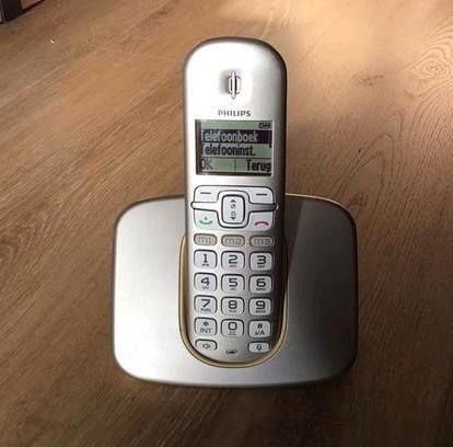 Philips XL390 senioren telefoon (draadloos), Telecommunicatie, Vaste telefoons | Handsets en Draadloos, Gebruikt, 1 handset, Ophalen of Verzenden