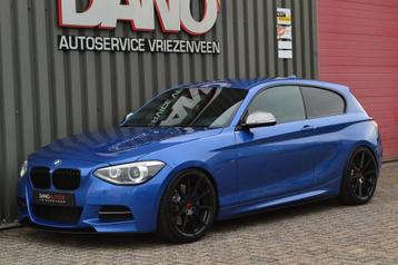 Bmw 1-serie M135i XDrive High Executive Keyless/Navi/Camera beschikbaar voor biedingen