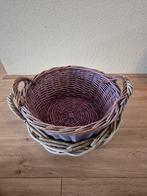 Te koop 2 leuke mandjes, Ophalen of Verzenden, Gebruikt, Rond, Riet