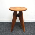 Vitra Jean Prouve Tabouret Bois Donker Eiken showroom model, 45 tot 60 cm, Minder dan 55 cm, -, Rond
