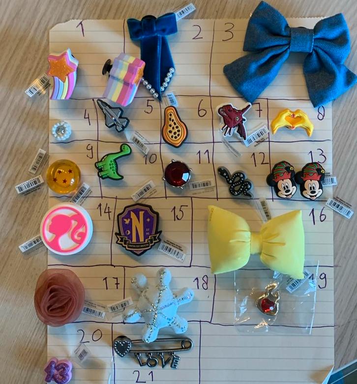 Crocs Jibbitz Charms, Hobby en Vrije tijd, Kledingpatronen, Zo goed als nieuw, Overige typen, Vrouw, Overige merken, Ophalen of Verzenden