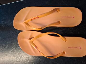 Copacabana slippers beschikbaar voor biedingen