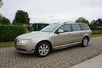 Volvo V70 3.2 Momentum automaat, Auto's, Volvo, Bruin, Leder en Stof, Stationwagon, Euro 4