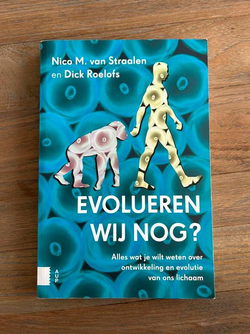 Nico M. van Straalen - Evolueren wij nog?, Boeken, Wetenschap, Zo goed als nieuw, Ophalen of Verzenden
