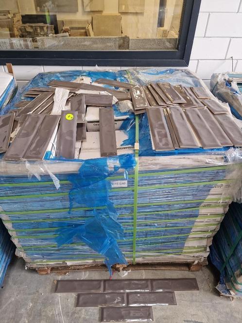 WANDTEGEL Bruin GLANS - 7,5X30 cm, Diensten en Vakmensen, Stukadoors en Tegelzetters, Mozaïek, Tegelzetten, Garantie