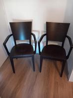 2 Houten Stoelen met Armleuning, Huis en Inrichting, Ophalen, Gebruikt, Twee, Bruin