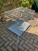 bench met 2 deuren,hij is 76cm lang,50cm breed,58cm hoog., Dieren en Toebehoren, Hondenbenches, Ophalen, Zo goed als nieuw