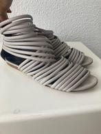 Hugo Boss sandaal leather gladiator, Kleding | Dames, Grijs, Sandalen of Muiltjes, Hugo Boss, Zo goed als nieuw