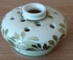 JERSEY POTTERY C.L VAASJE MET GAATJES EN GROENE BLADEREN, Verzenden