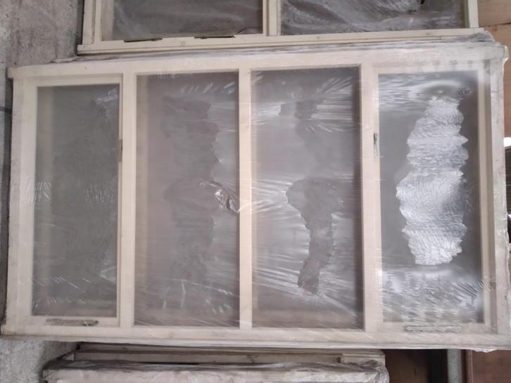 Vintage Engels Raamkozijn ca 240x135, Doe-het-zelf en Verbouw, Glas en Ramen, Zo goed als nieuw, Gevelraam of Ruit, 120 tot 160 cm
