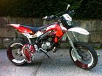 Gezocht sloop frame aprilia sx 50 met kenteken, Maximaal 45 km/u, Nieuw, 9999 cc, 99 versnellingen