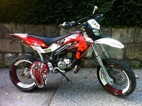 Gezocht sloop frame aprilia sx 50 met kenteken, Fietsen en Brommers, Brommers | Overige merken, Nieuw, Maximaal 45 km/u, Ophalen