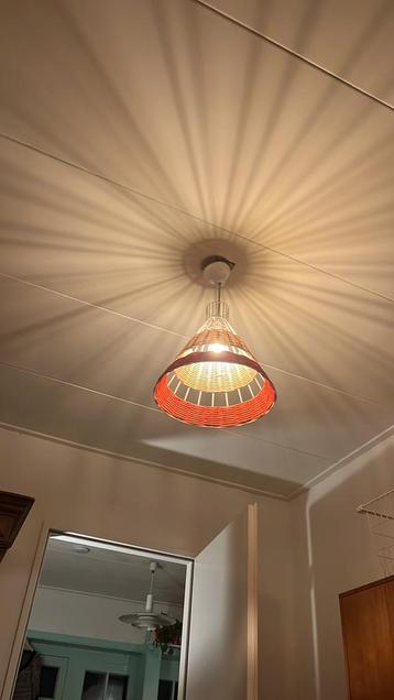 Gevlochten hanglamp beschikbaar voor biedingen