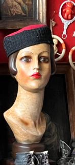 Antiek Hoedje - Rood met Zwart, Antiek en Kunst, Ophalen of Verzenden