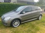 Mercedes B170 nieuwe all seasons Airco Youngtimer, Auto's, Voorwielaandrijving, Elektrische ramen, 4 cilinders, 1210 kg