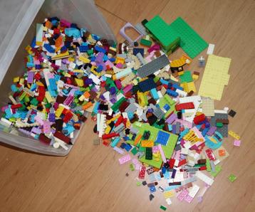 partijtje lego van netto 2 kilo beschikbaar voor biedingen