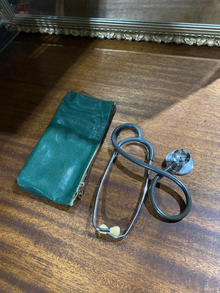 Antieke Stethoscoop met Etui - Medisch Instrument Verzamelin, Antiek en Kunst, Antiek | Gereedschap en Instrumenten, Ophalen